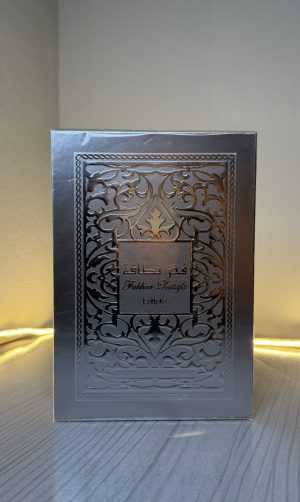 Este é o Kit Lattafa Asad contendo dois perfumes Eau de Parfum de 100ml